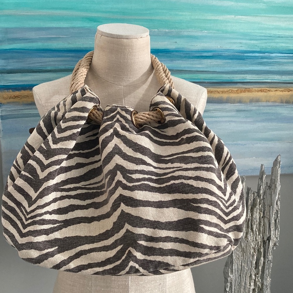 MICHAEL KORS canvas zebra bag with ropes and golden details. - Picture 1 of 8